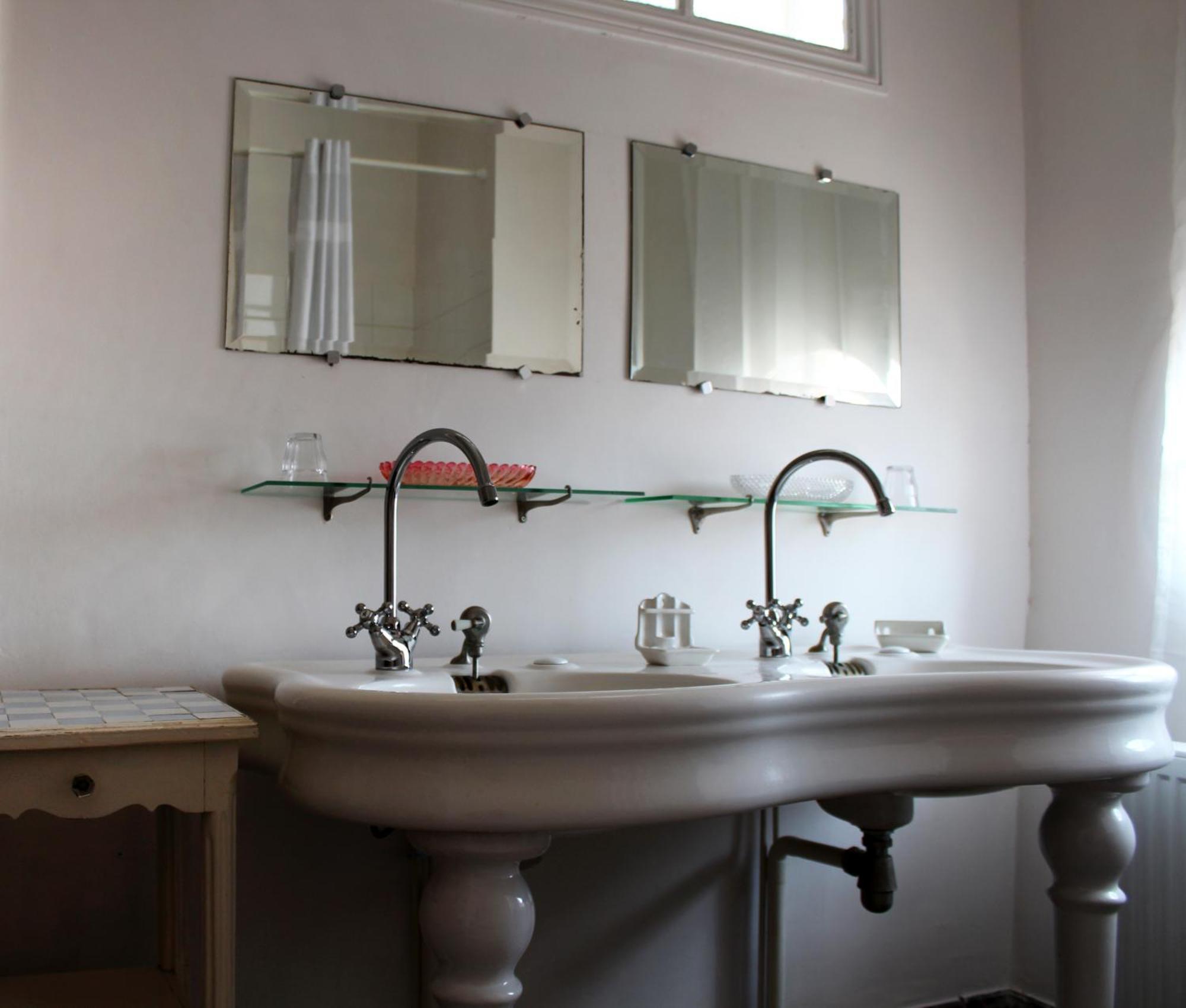 Chambres D'Hotes La Distillerie B&B Saint-Germain-du-Bois Eksteriør bilde