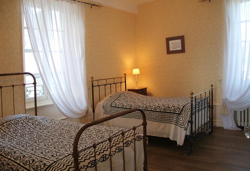 Chambres D'Hotes La Distillerie B&B Saint-Germain-du-Bois Rom bilde