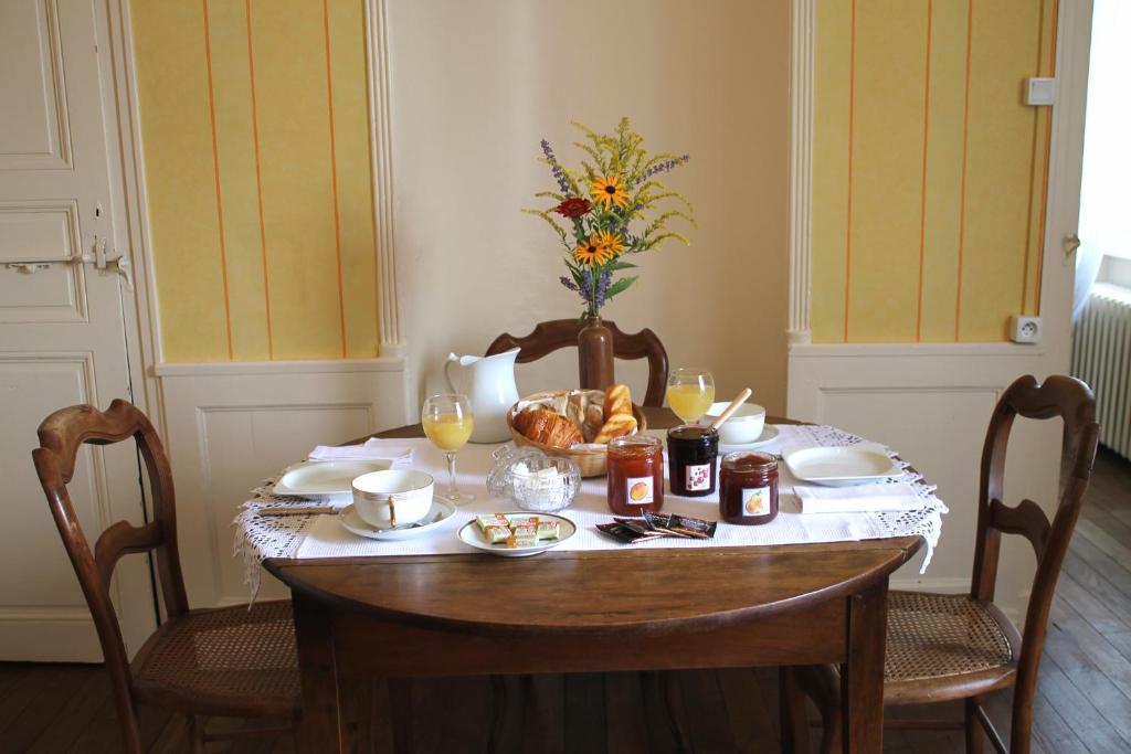 Chambres D'Hotes La Distillerie B&B Saint-Germain-du-Bois Eksteriør bilde